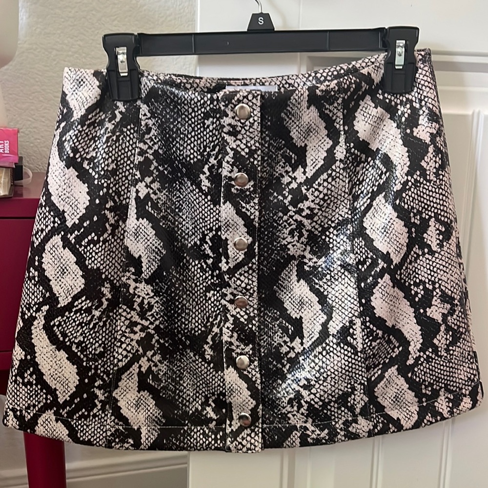 NWT! Urban Outfitters snake print skirt!!